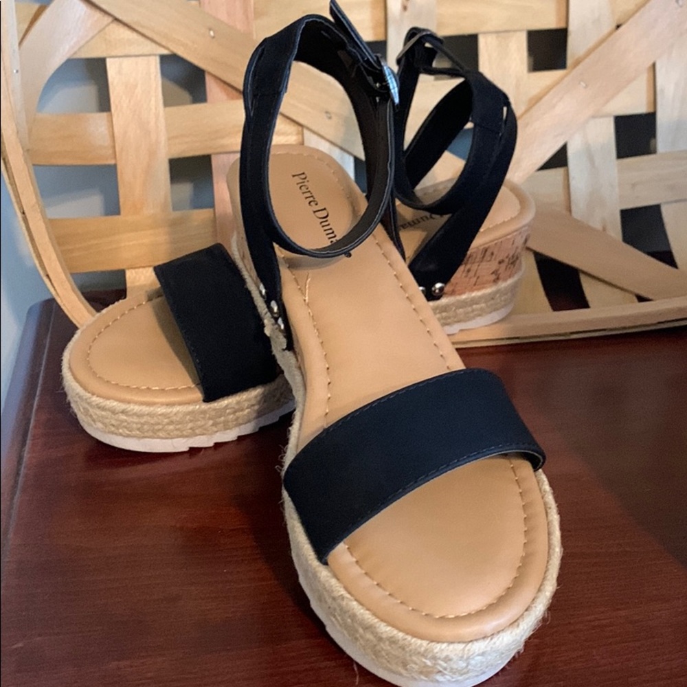 Pierre Dumas Wedge sandals